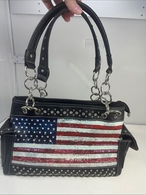 BHW. Montana West Flag Concealed Bag